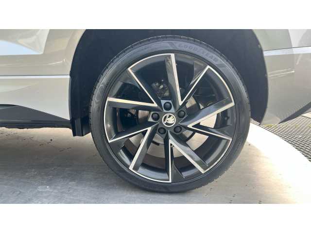 SKODA Karoq 1.5 TSI Sport Line 5dr DSG 