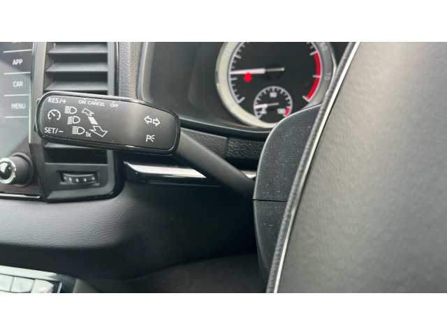 SKODA Karoq 1.5 TSI Sport Line 5dr DSG 