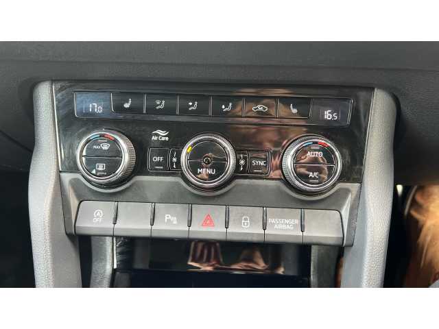 SKODA Karoq 1.5 TSI Sport Line 5dr DSG 