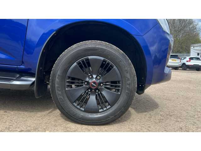 Isuzu D-Max Isuzu D-max Diesel 1.9 V-Cross Double Cab 4x4 Auto 
