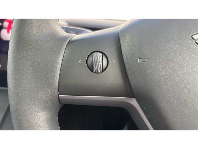 Tesla Model Y MODEL Y RWD 5dr Auto 
