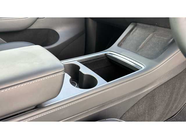 Tesla Model Y MODEL Y RWD 5dr Auto 
