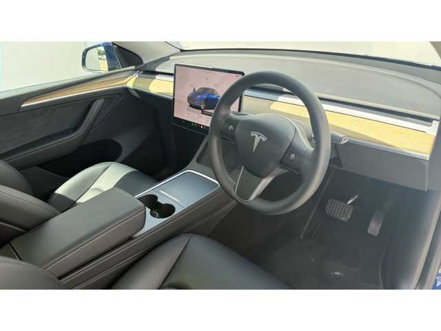 Tesla Model Y MODEL Y RWD 5dr Auto 