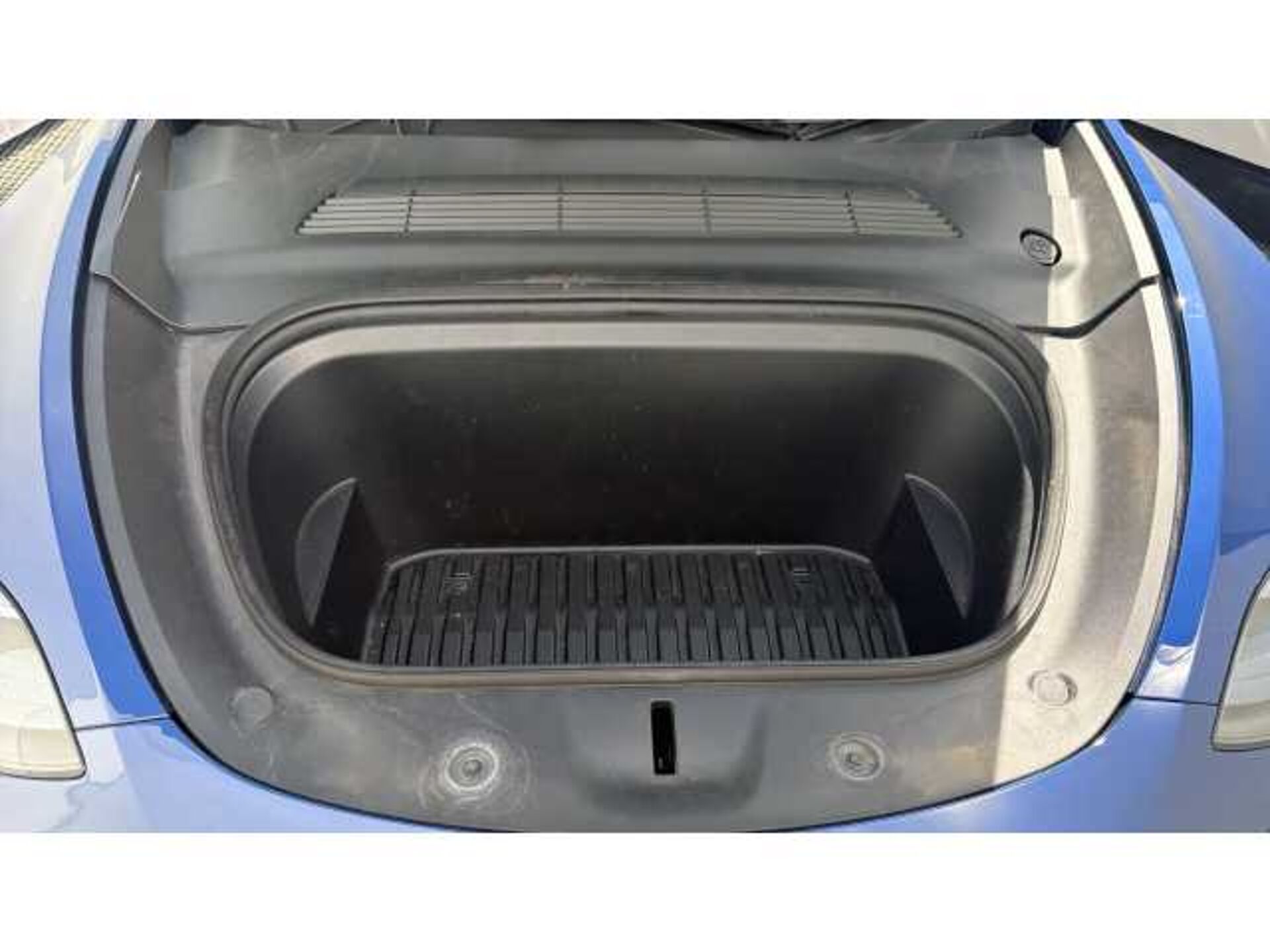 Tesla Model Y MODEL Y RWD 5dr Auto 