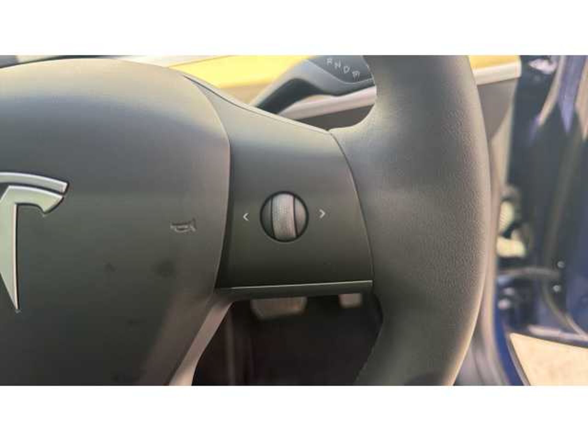 Tesla Model Y MODEL Y RWD 5dr Auto 