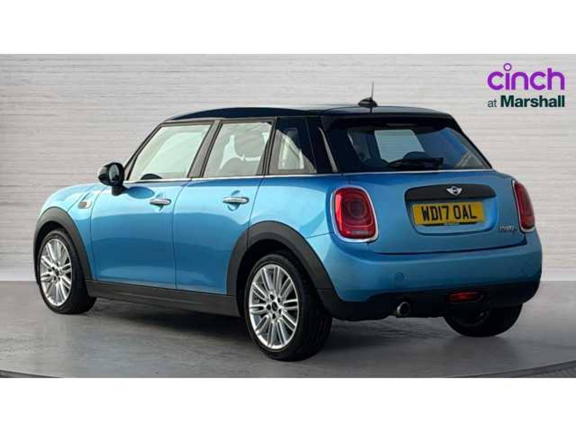 MINI Mini HATCHBACK 1.5 Cooper D 5dr 