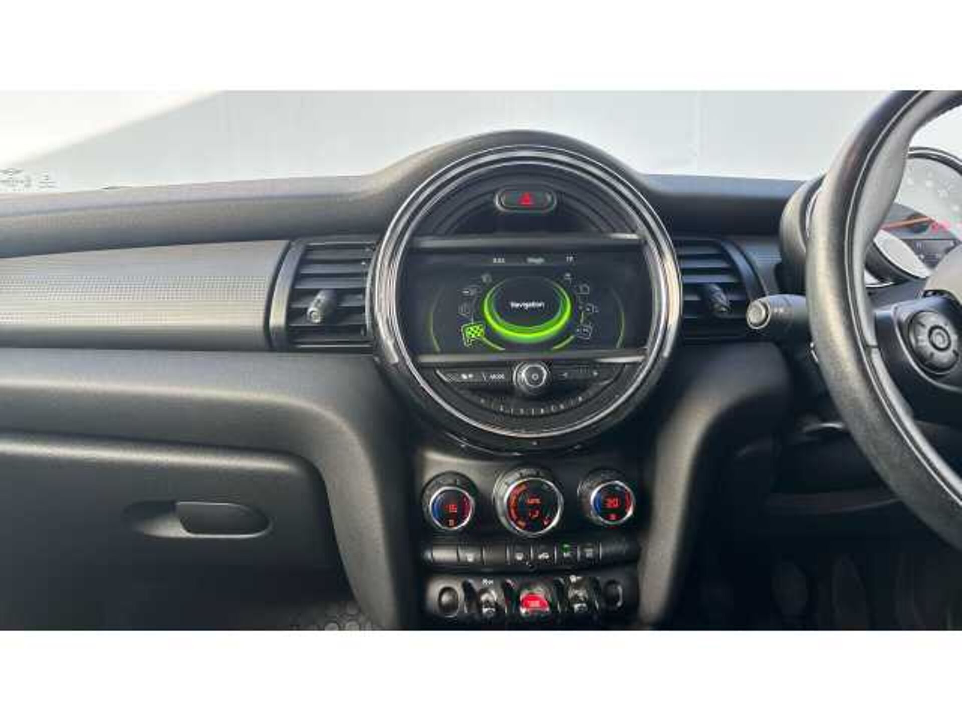 MINI Mini HATCHBACK 1.5 Cooper D 5dr 