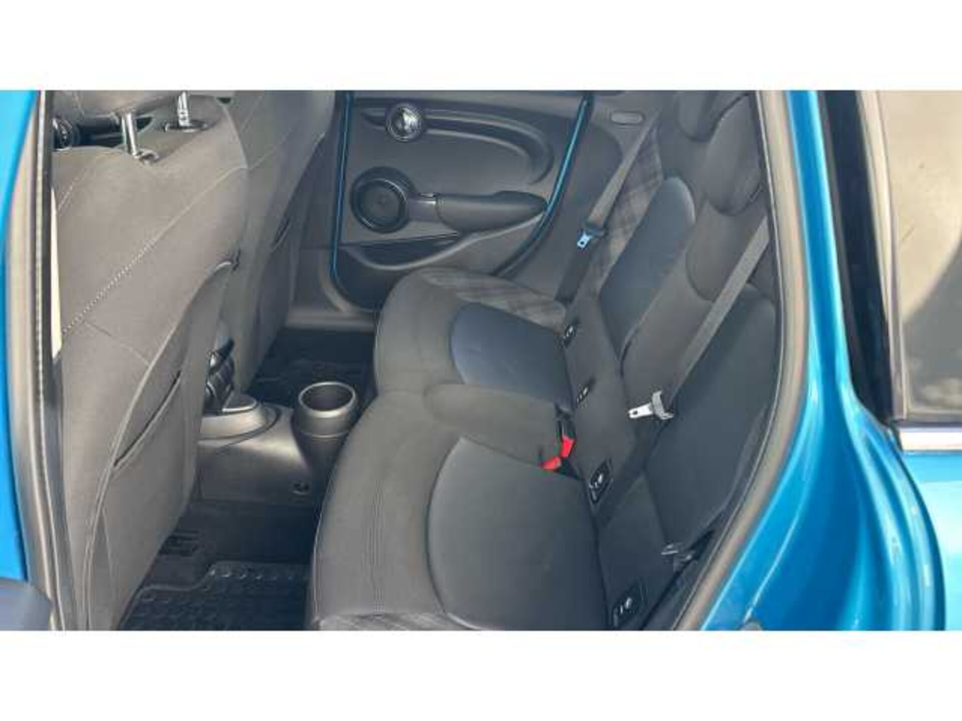 MINI Mini HATCHBACK 1.5 Cooper D 5dr 