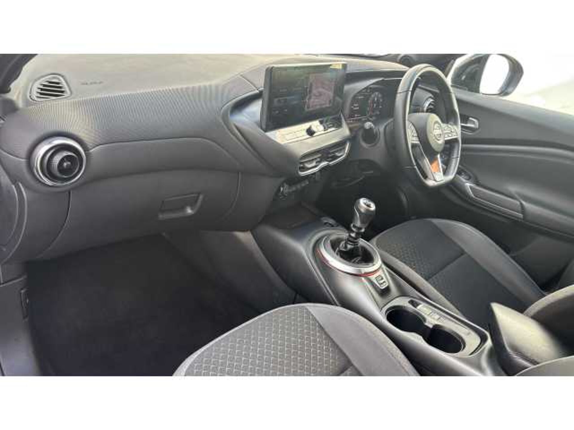 Nissan Juke JUKE 1.0 DiG-T N-Connecta 5dr 