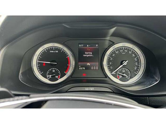 SKODA Karoq 1.5 TSI Sport Line 5dr DSG 