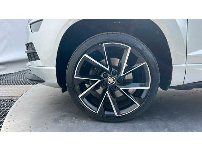 SKODA Karoq 1.5 TSI Sport Line 5dr DSG 