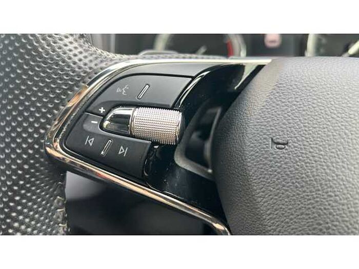 SKODA Karoq 1.5 TSI Sport Line 5dr DSG 