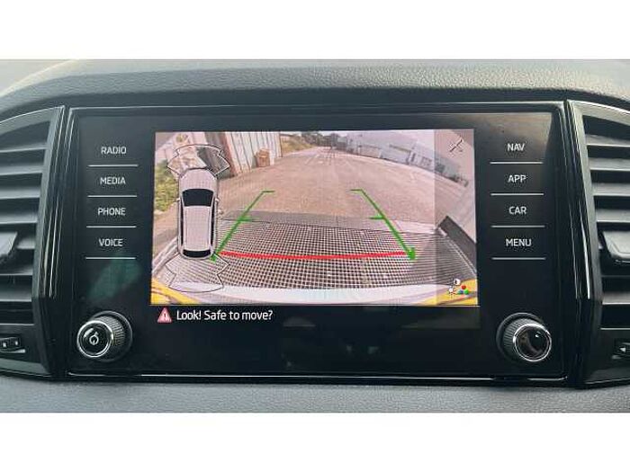 SKODA Karoq 1.5 TSI Sport Line 5dr DSG 