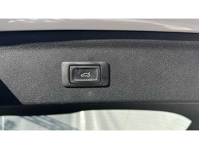 Audi Q3 2.0 TDI Quattro S Line Edition 5dr 