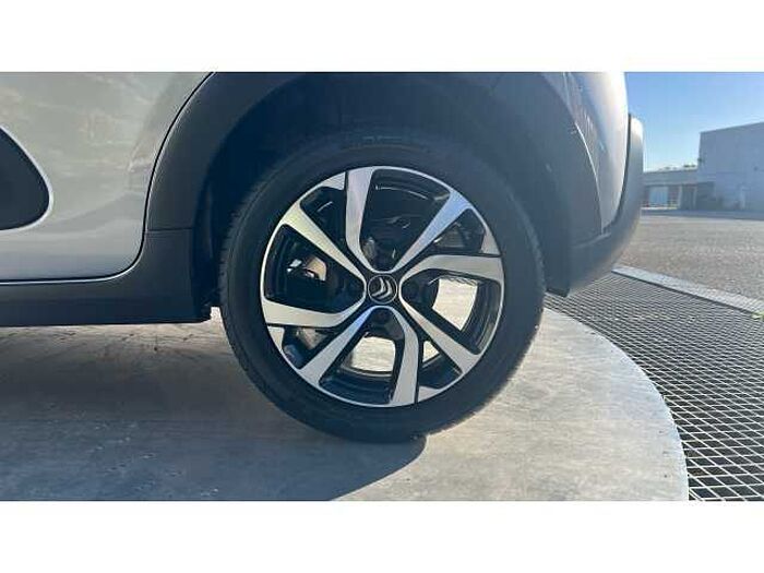 Citroen C3 C3 1.2 PureTech Shine Plus 5dr 