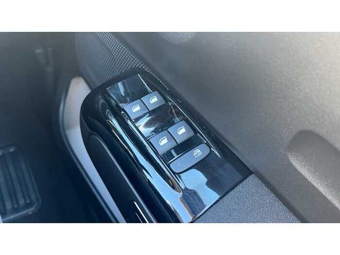 Citroen C3 C3 1.2 PureTech Shine Plus 5dr 