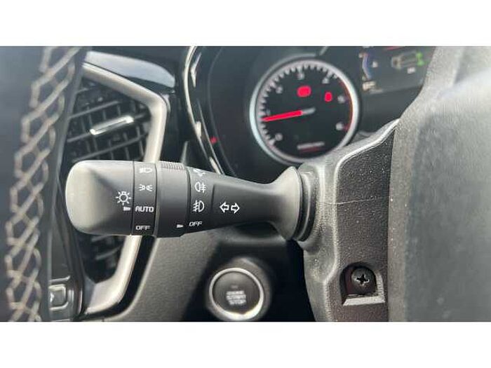Isuzu D-Max Isuzu D-max Diesel 1.9 V-Cross Double Cab 4x4 Auto 
