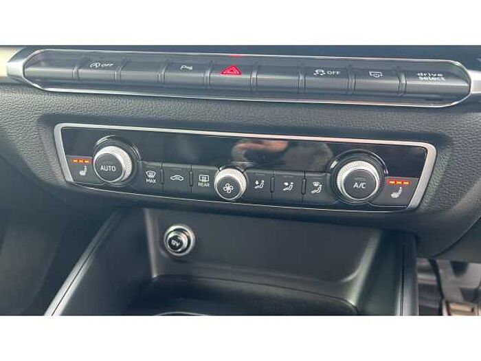 Audi A3 A3 1.5 TFSI Black Edition 5dr 