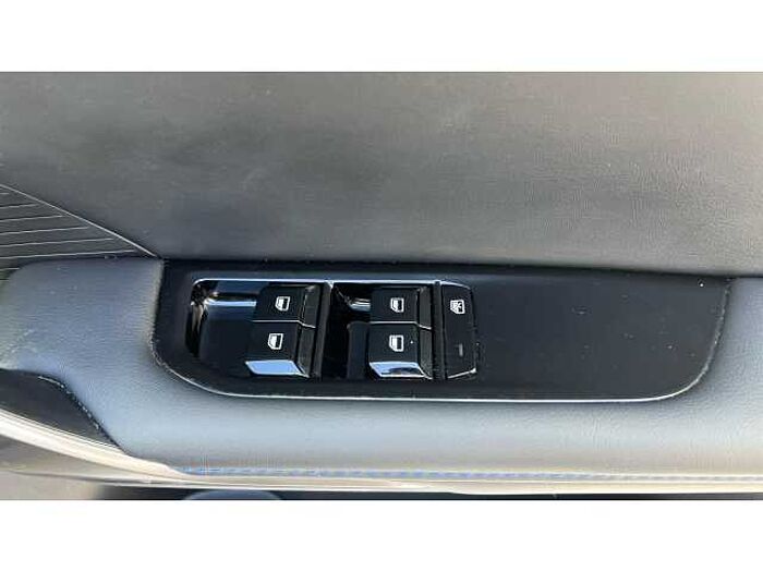 MG MG4 MG4 150kW Trophy EV Long Range 64kWh 5dr Auto 