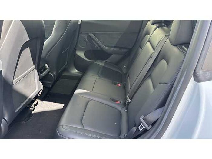 Tesla Model Y MODEL Y RWD 5dr Auto 