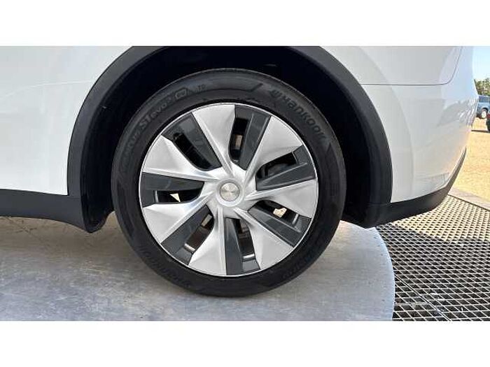 Tesla Model Y MODEL Y RWD 5dr Auto 