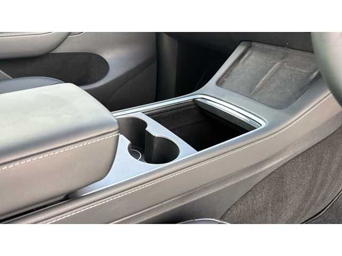 Tesla Model Y MODEL Y RWD 5dr Auto 