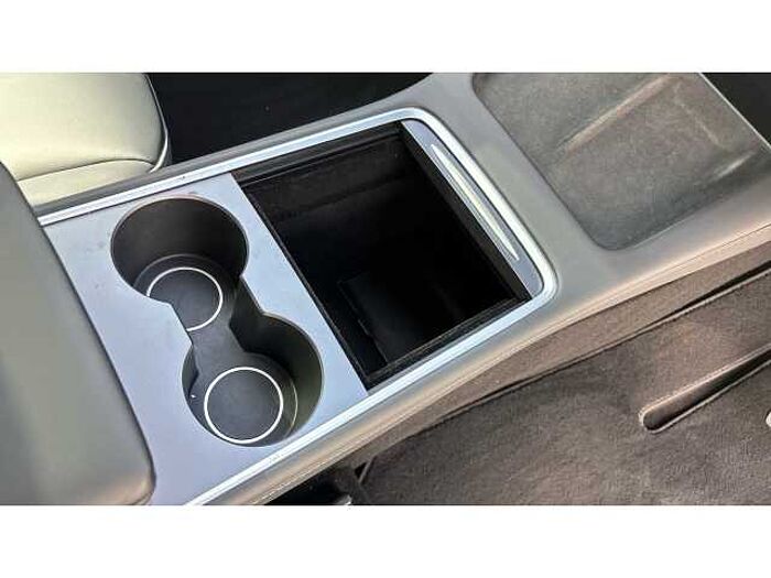 Tesla Model Y MODEL Y RWD 5dr Auto 
