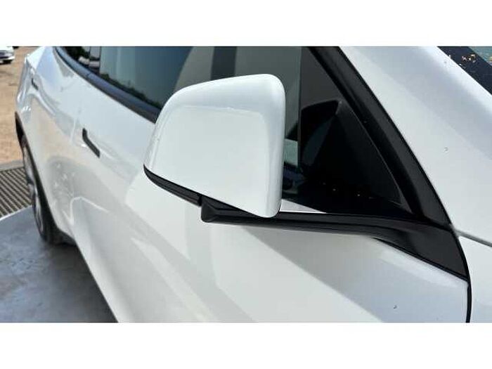 Tesla Model Y MODEL Y RWD 5dr Auto 