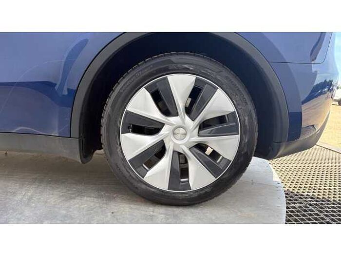 Tesla Model Y MODEL Y RWD 5dr Auto 
