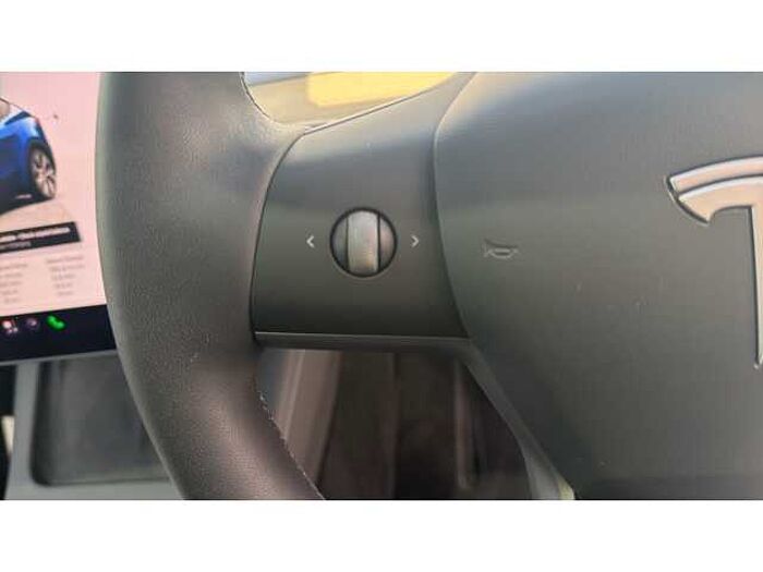 Tesla Model Y MODEL Y RWD 5dr Auto 