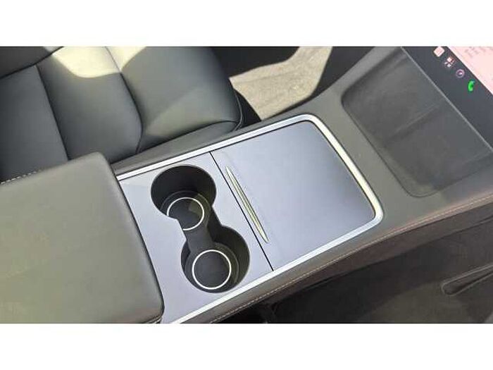 Tesla Model Y MODEL Y RWD 5dr Auto 