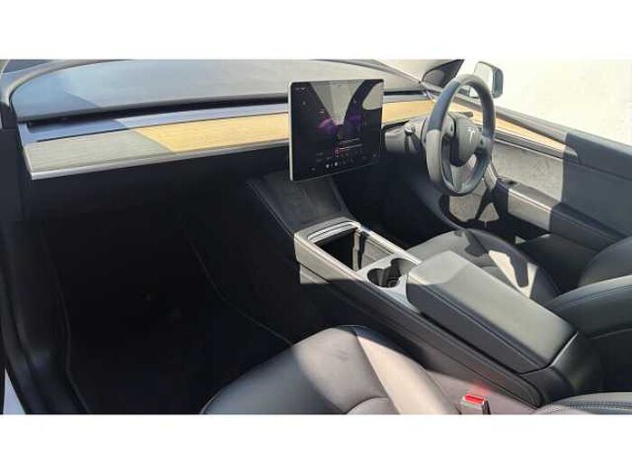 Tesla Model Y MODEL Y RWD 5dr Auto 