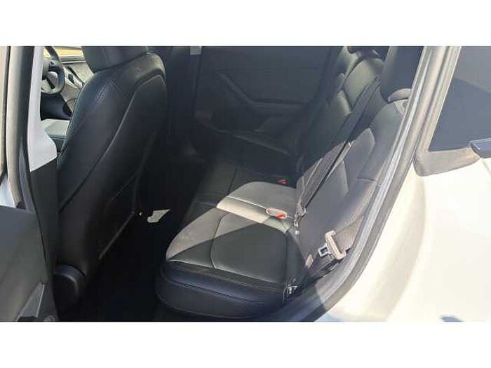 Tesla Model Y MODEL Y RWD 5dr Auto 