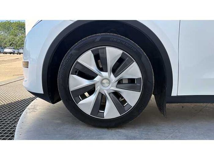 Tesla Model Y MODEL Y RWD 5dr Auto 