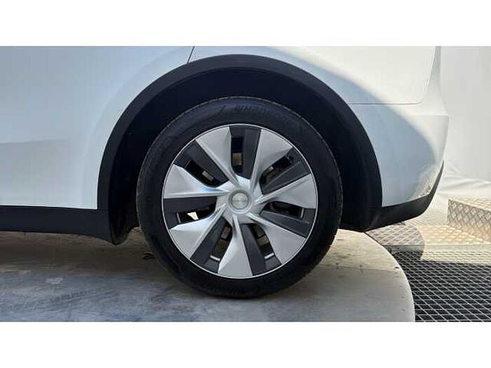 Tesla Model Y MODEL Y RWD 5dr Auto 