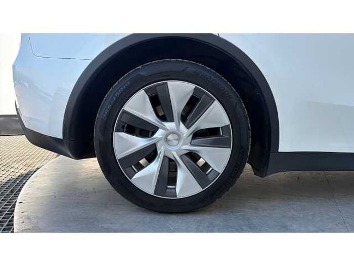 Tesla Model Y MODEL Y RWD 5dr Auto 