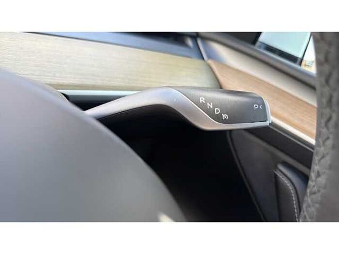Tesla Model Y MODEL Y RWD 5dr Auto 