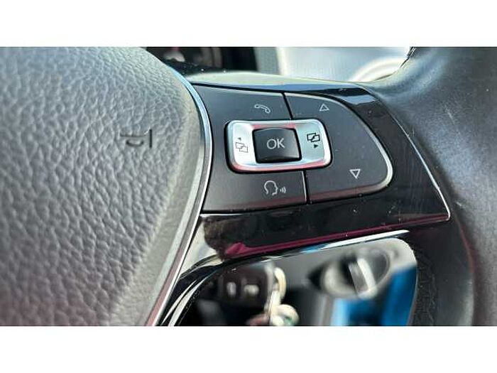 Volkswagen up! UP 1.0 90PS High Up 5dr 