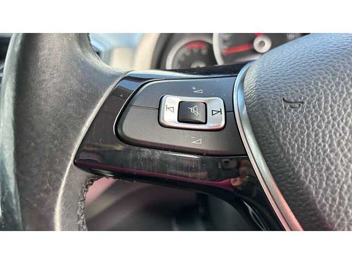 Volkswagen up! UP 1.0 90PS High Up 5dr 