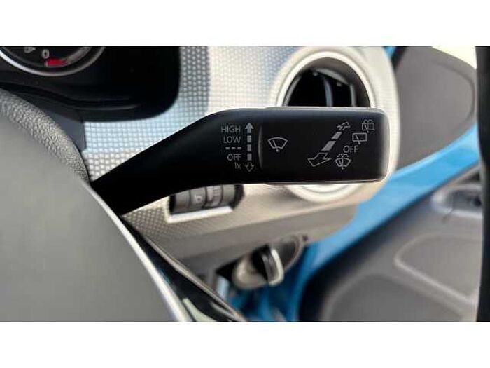 Volkswagen up! UP 1.0 90PS High Up 5dr 