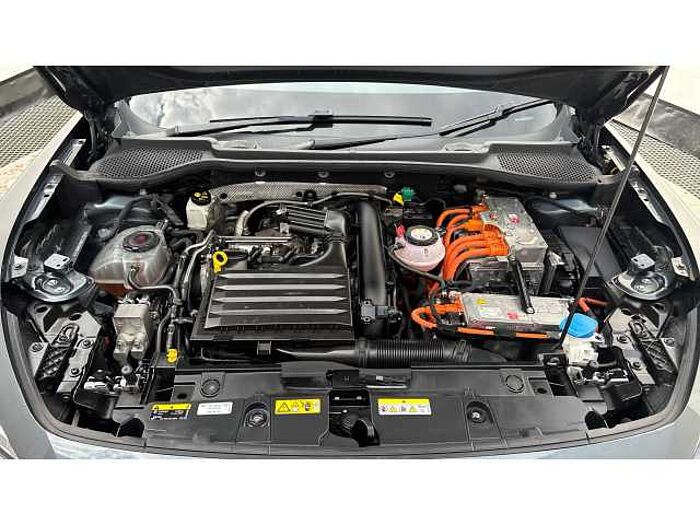 CUPRA Formentor FORMENTOR 1.4 eHybrid 204 V1 5dr DSG 
