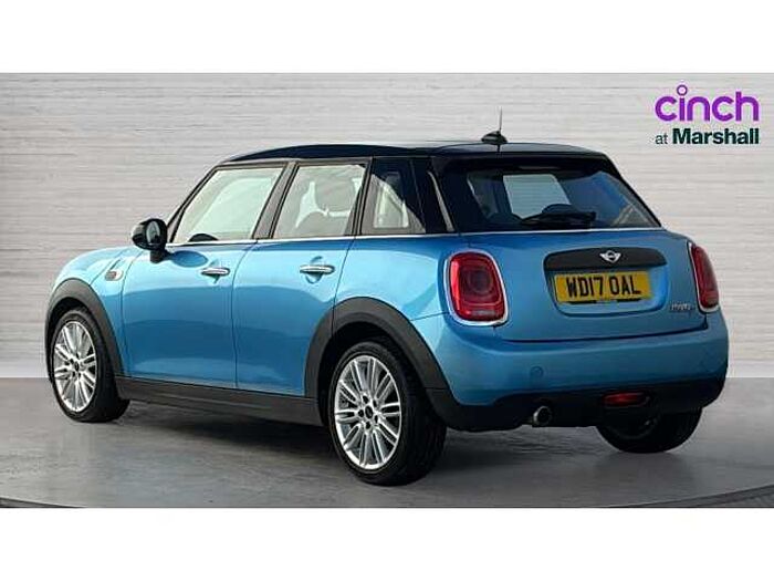 MINI Mini HATCHBACK 1.5 Cooper D 5dr 