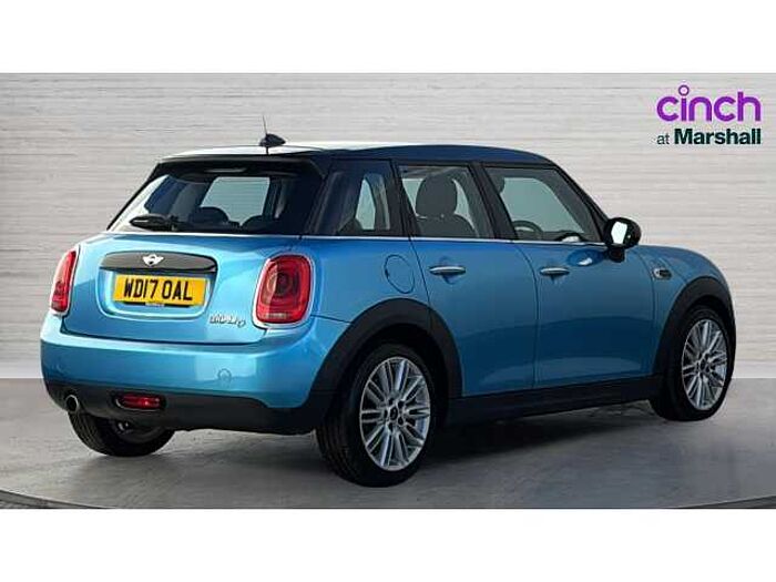 MINI Mini HATCHBACK 1.5 Cooper D 5dr 
