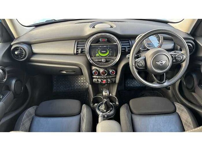 MINI Mini HATCHBACK 1.5 Cooper D 5dr 