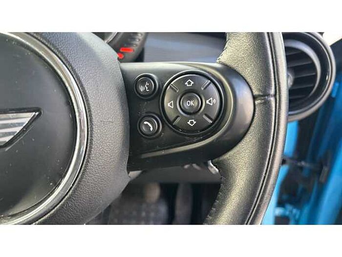 MINI Mini HATCHBACK 1.5 Cooper D 5dr 