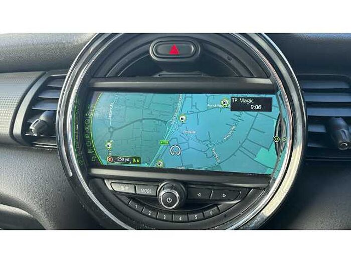 MINI Mini HATCHBACK 1.5 Cooper D 5dr 