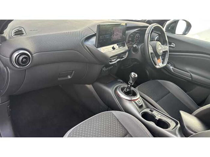 Nissan Juke JUKE 1.0 DiG-T N-Connecta 5dr 