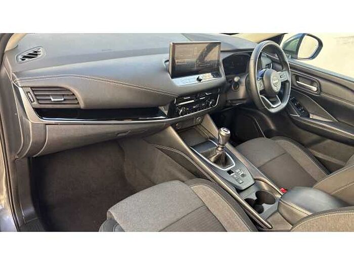 Nissan Qashqai QASHQAI 1.3 DiG-T MH N-Connecta 5dr 