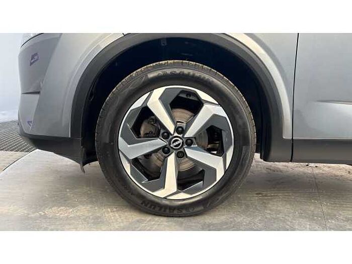 Nissan Qashqai QASHQAI 1.3 DiG-T MH N-Connecta 5dr 