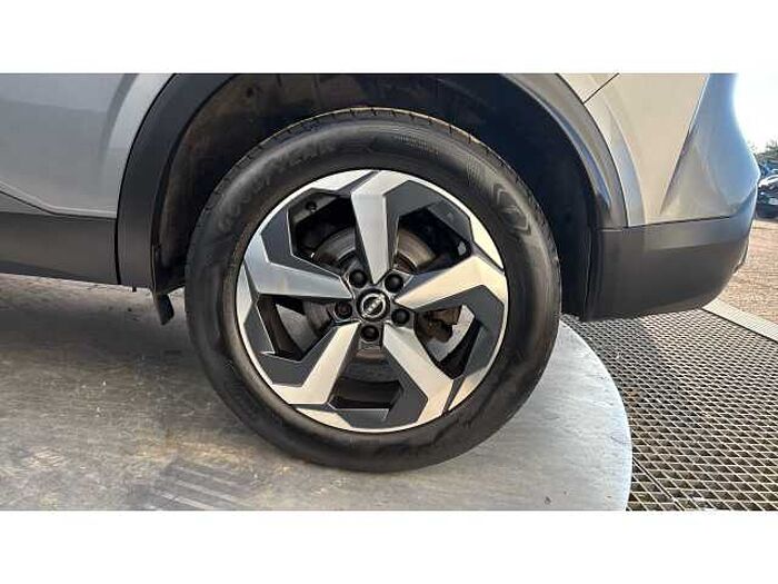Nissan Qashqai QASHQAI 1.3 DiG-T MH N-Connecta 5dr 